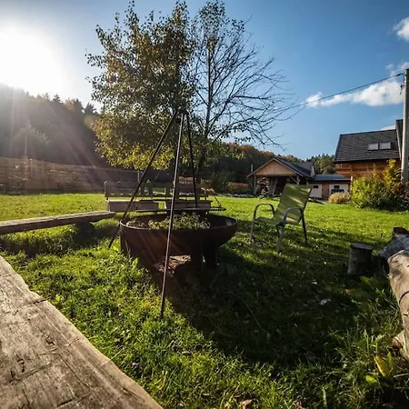 W Otulinie Czerwonej Gory Villa Checiny  Exterior photo